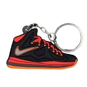 ❤️‍🔥(Free W/Bundle 2+) Nike LeBron 2D Rubber Keychain